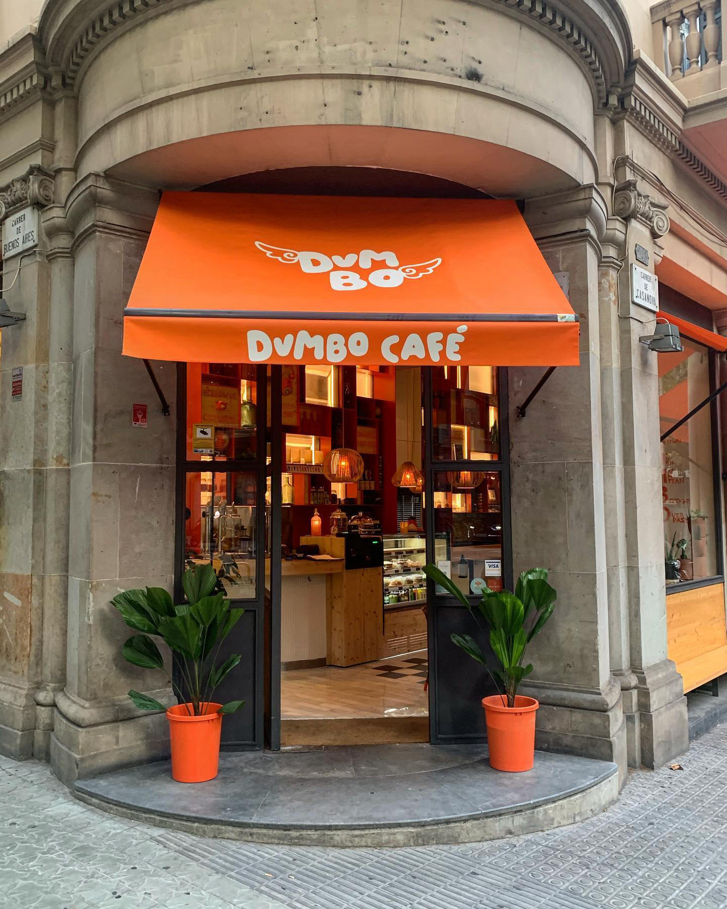 image  1 Buscamos Terrazas Barcelona - La nueva propuesta gastronómica de #gruposantelmo se llama #dumbocafe